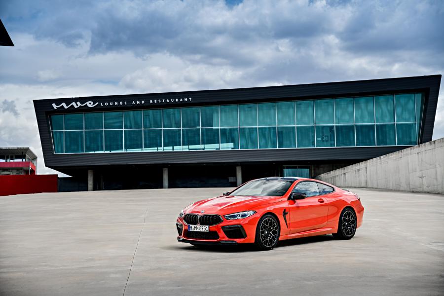  BMW M8 Competition Coupe (F92) 2019 года  (UK) (фото 27 из 157)